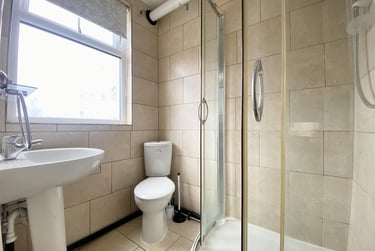 1 bed house, Radford Road, Hyson Green, Nottingham, NG75DR - Image 3